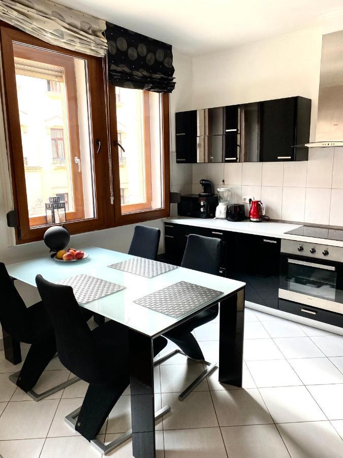 Budapest Heart By Gozsdu Apartment Экстерьер фото